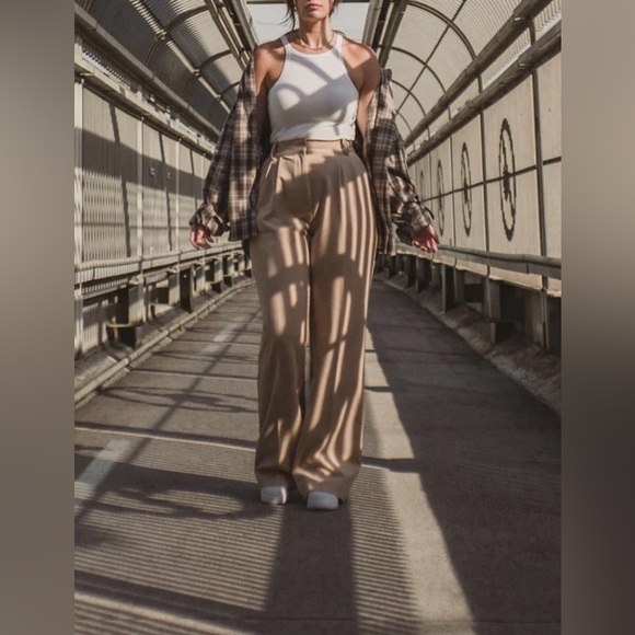 Favorite Daughter The Favorite Pant - Picture 3 of 10